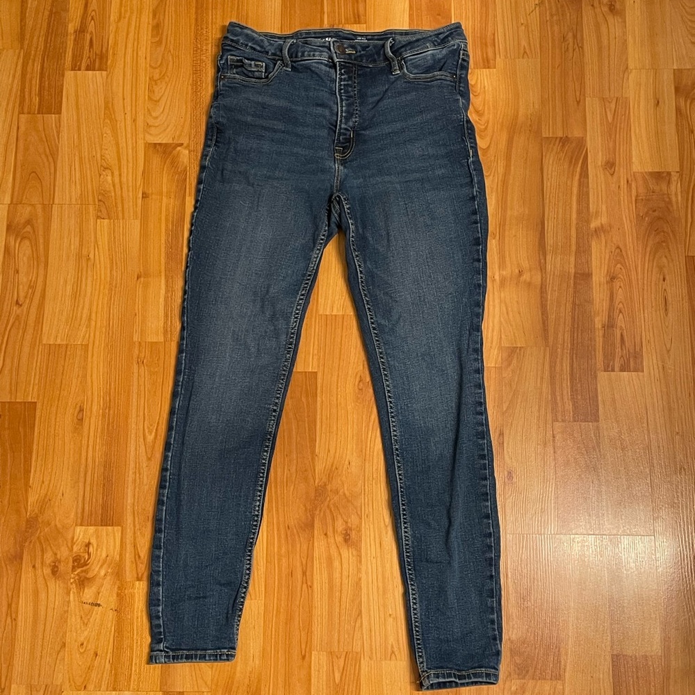 Old Navy High-Rise Jeans size 10